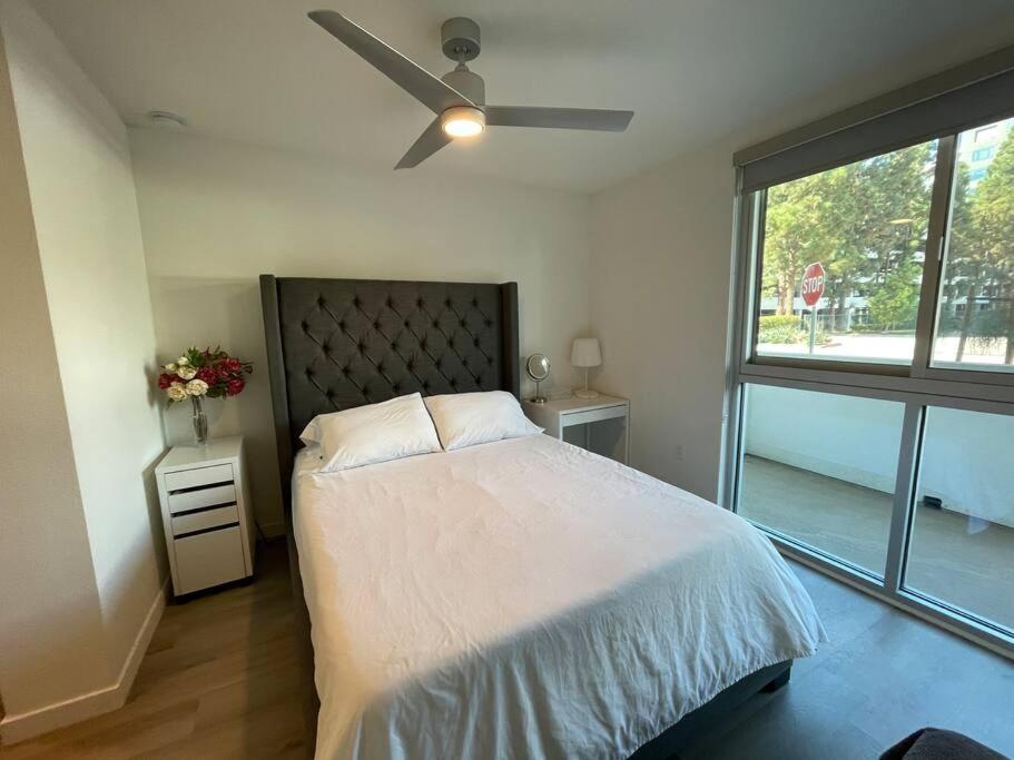 Luxurious Apartment Bardeen New Port Beach 1 Bedroom เออร์ไวน์ ภายนอก รูปภาพ
