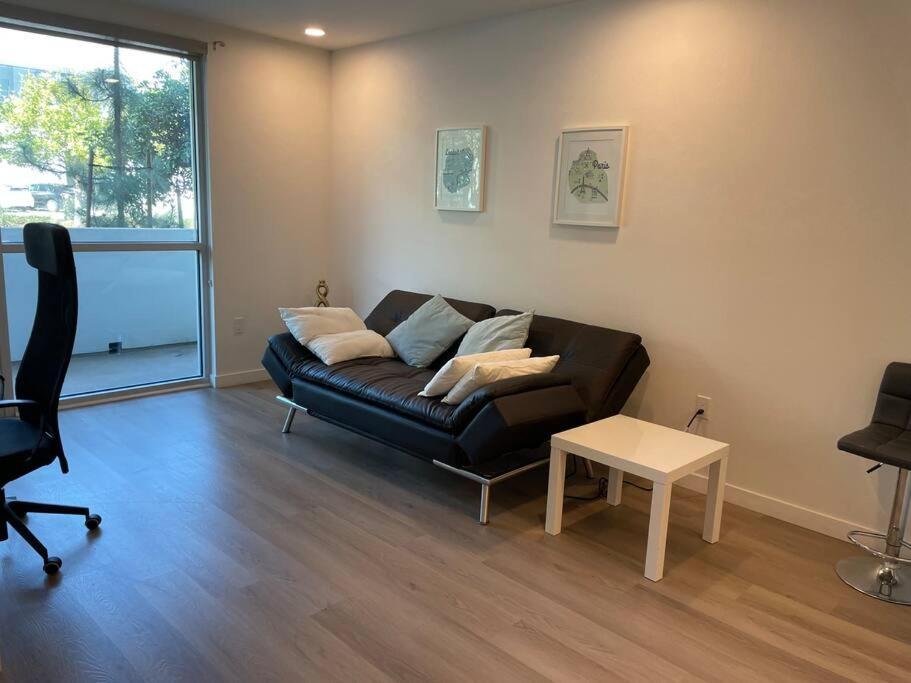 Luxurious Apartment Bardeen New Port Beach 1 Bedroom เออร์ไวน์ ภายนอก รูปภาพ